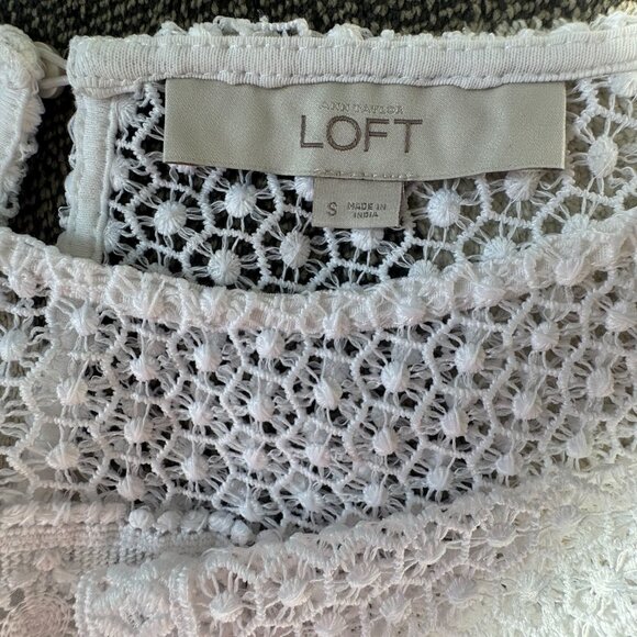 LOFT cotton T with finely crocheted yoke and sleeves - size S - Picture 6 of 7